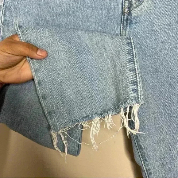 Levi’s Wedgie Ankle Fit Button Fly Sz 30 - Picture 2 of 9